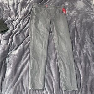 gray jeggings